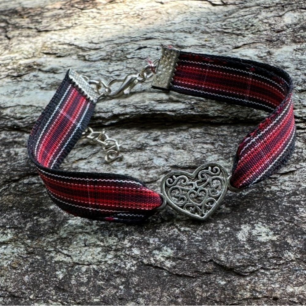 Plaid Heart Tartan Clasp Bracelet From Scotland - new no tag